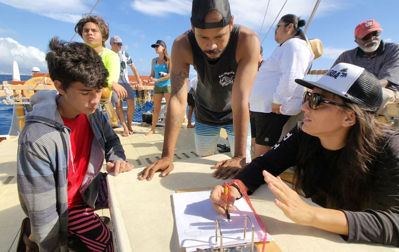 Hōkūleʻa Returns to Ko Olina Resort for Two-Week Engagement Crewmembers invite students aboard the four hour sail to West Oʻahu